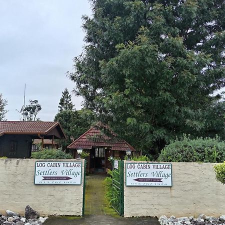 גרסקופ Log Cabin & Settlers Village מראה חיצוני תמונה